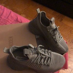 Steve Madden Maxima sneakers